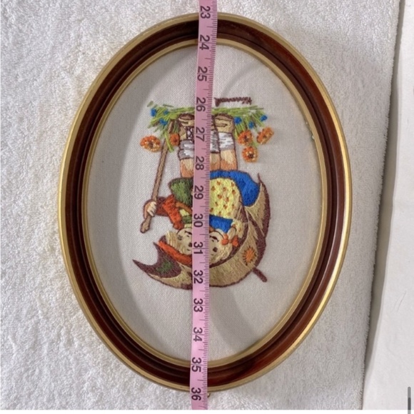 Vintage Hummel Crewel Oval Framed Embroidery Handmade Completed Wall Decor - Picture 13 of 13